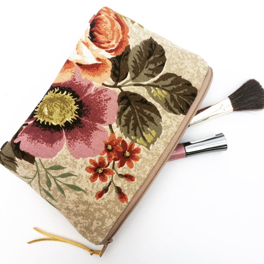 SALE Vintage Floral Print Makeup Bag