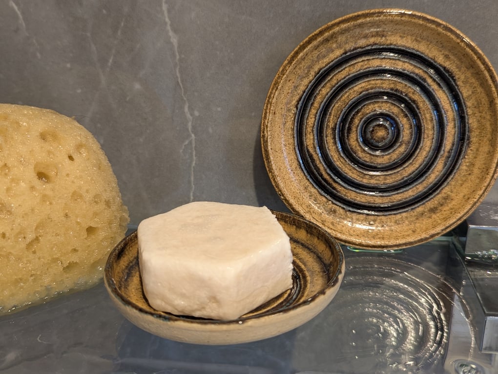 Stoneware circle soap dish