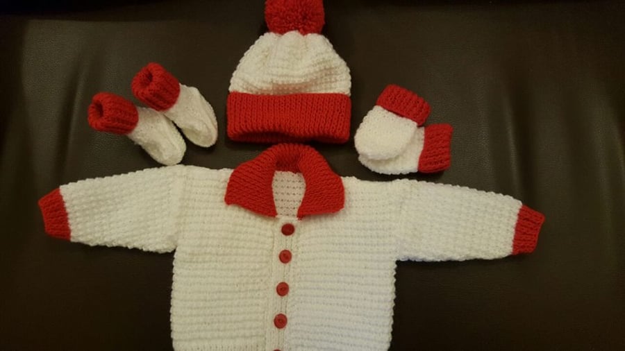 Baby gift set - Jacket,mitts,hat and booties 