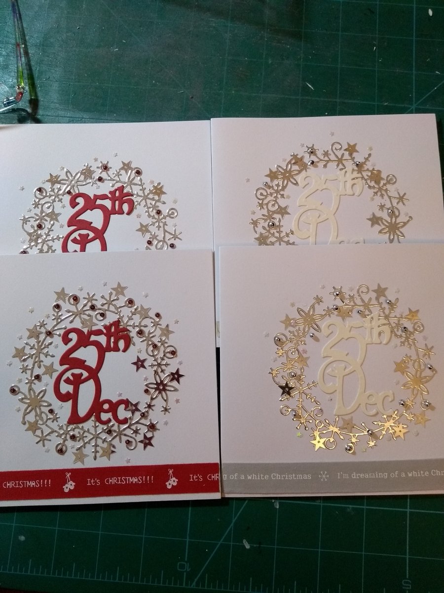 Pack of 4 25th December Christmas cards
