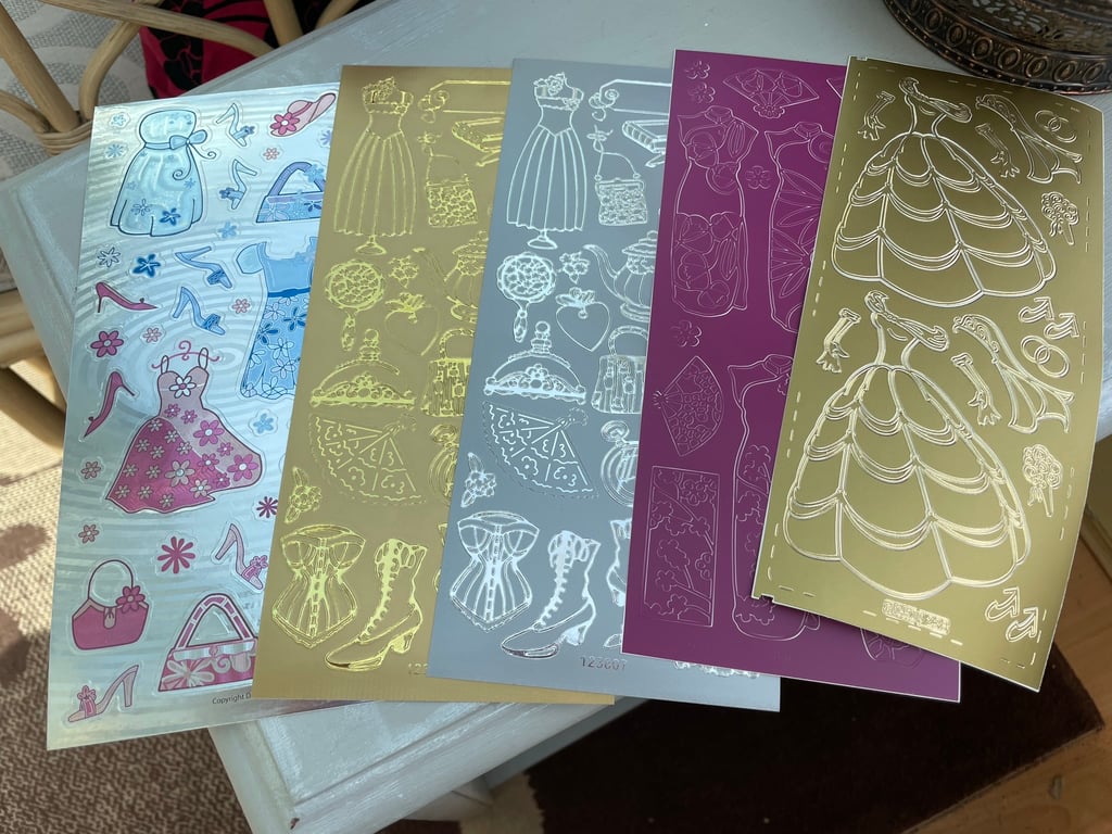 Fashion themed selection of 5 peel off stickers