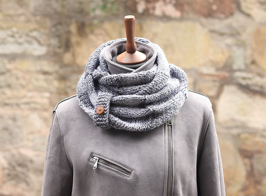 SCARF, knitted infinity loop scarf, chunky grey mix womens button snood, cowl