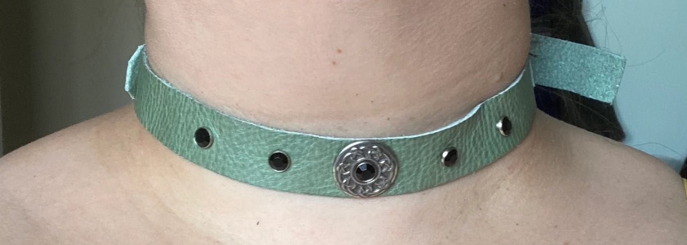 Seafoam Green Coloured Leather Choker - 5 Black Gemstones with Celtic Center 