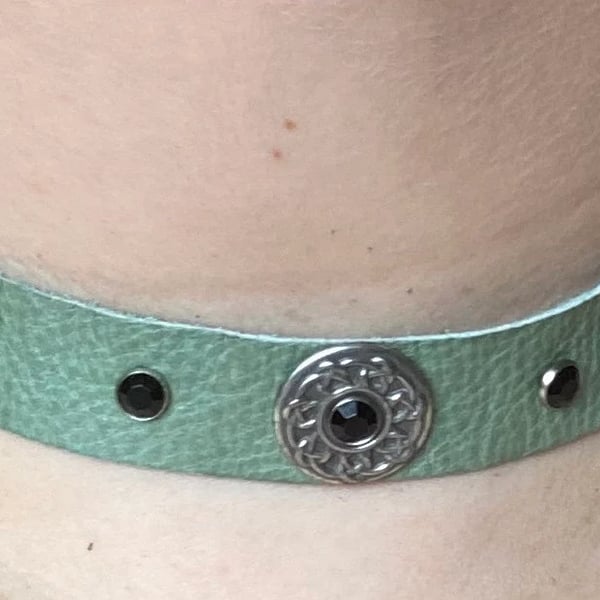 Seafoam Green Coloured Leather Choker - 5 Black Gemstones with Celtic Center 