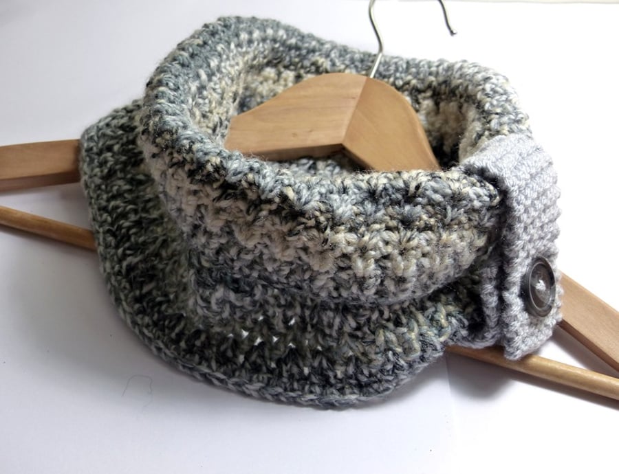 Crocheted Cowl