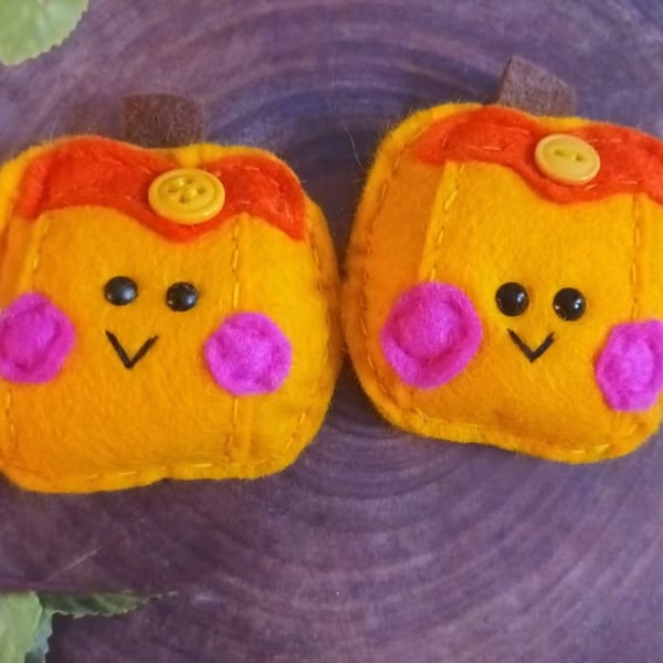 'Pumpkin' pocket hug for Autumn hand sewn in wool blend felt (D)