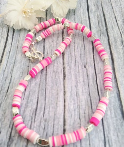 Surfer necklace in pink and cream
