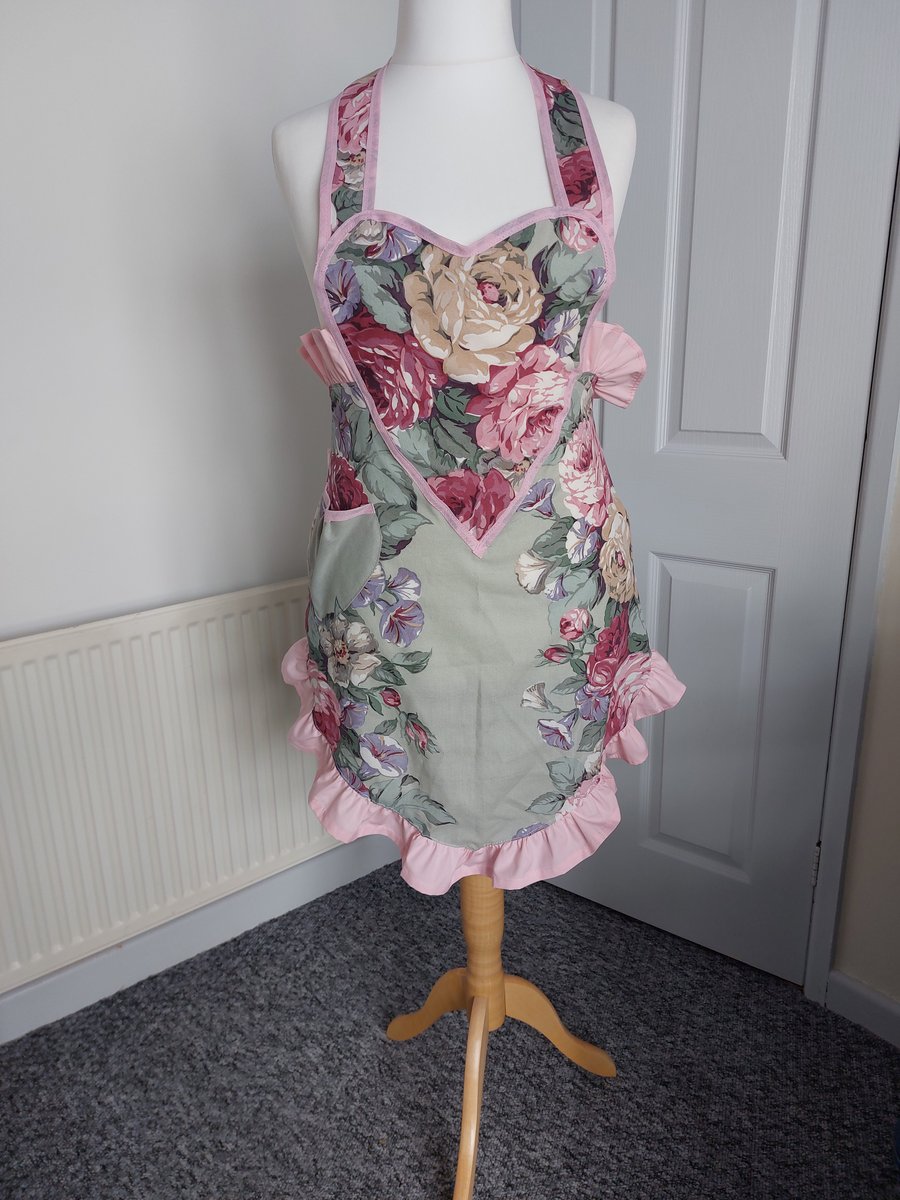 1940's retro style sweetheart apron 