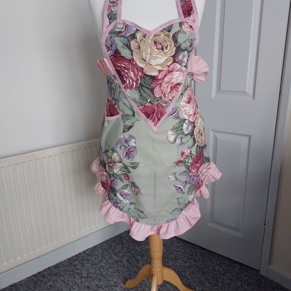 1940's retro style sweetheart apron 