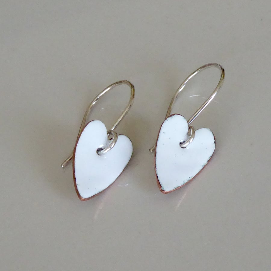 White elongated heart enamelled earrings