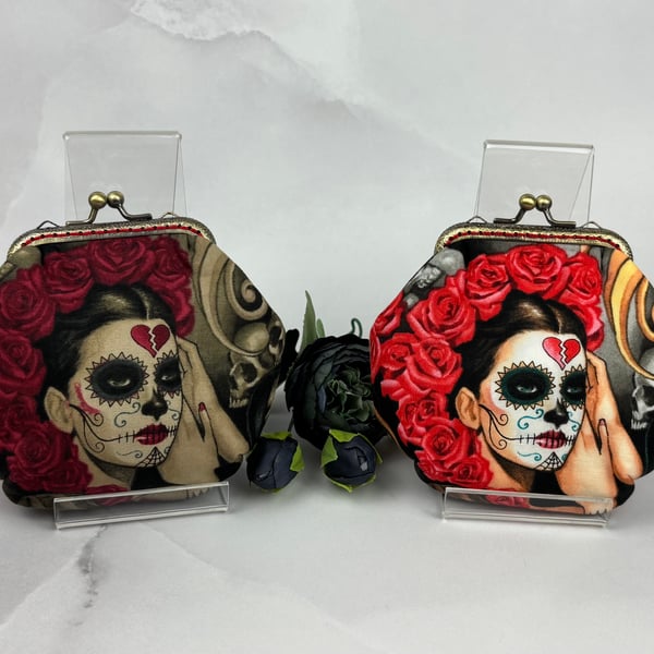 Handmade day of the dead coin purse with 2 colour options plus optional chain