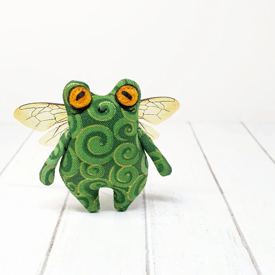 Froggyfly in Green Swirl