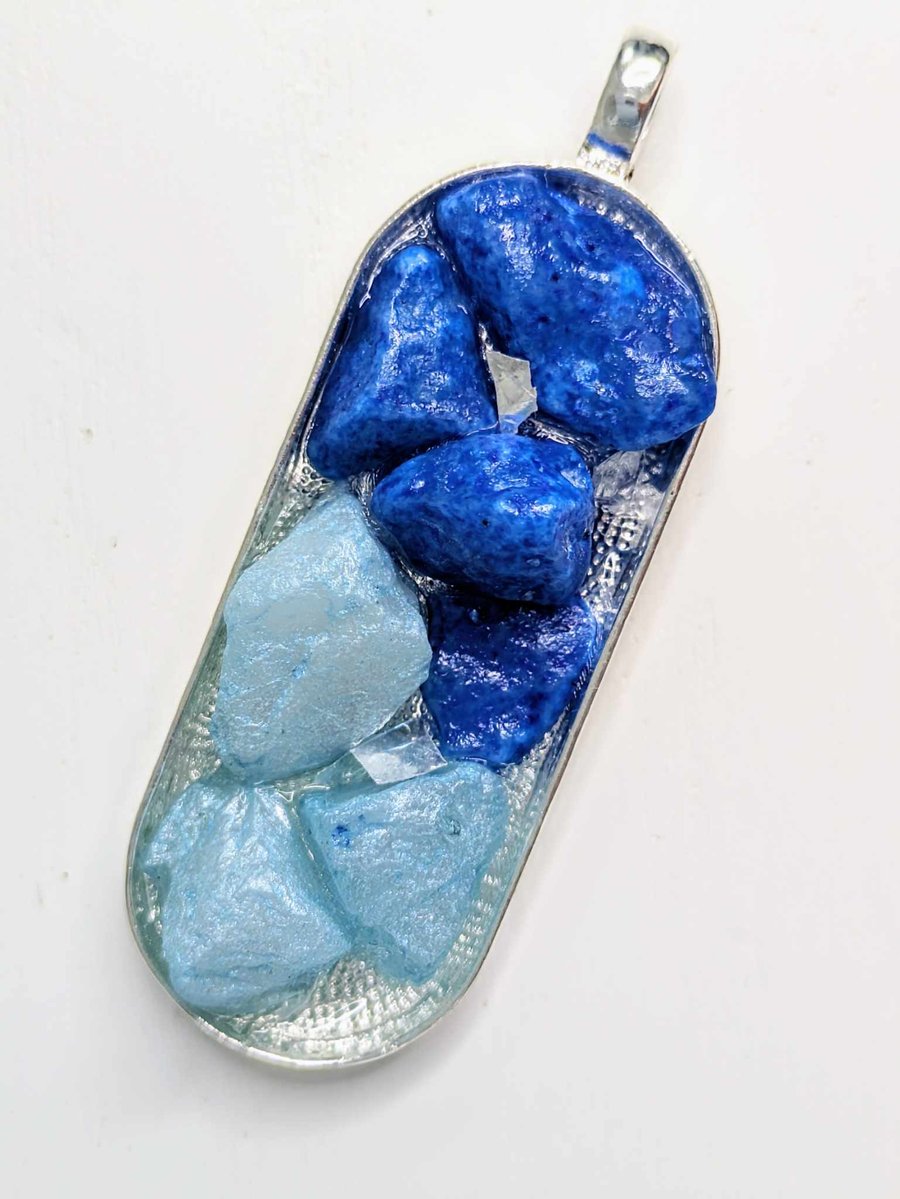 Long Oval Pendant With Blue Colour Rocks