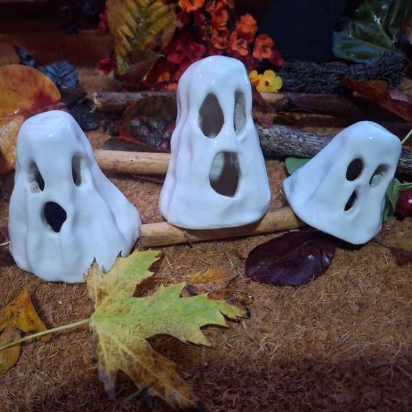 Set of 3 Plain Shiny White Ceramic Ghost Incense Holders