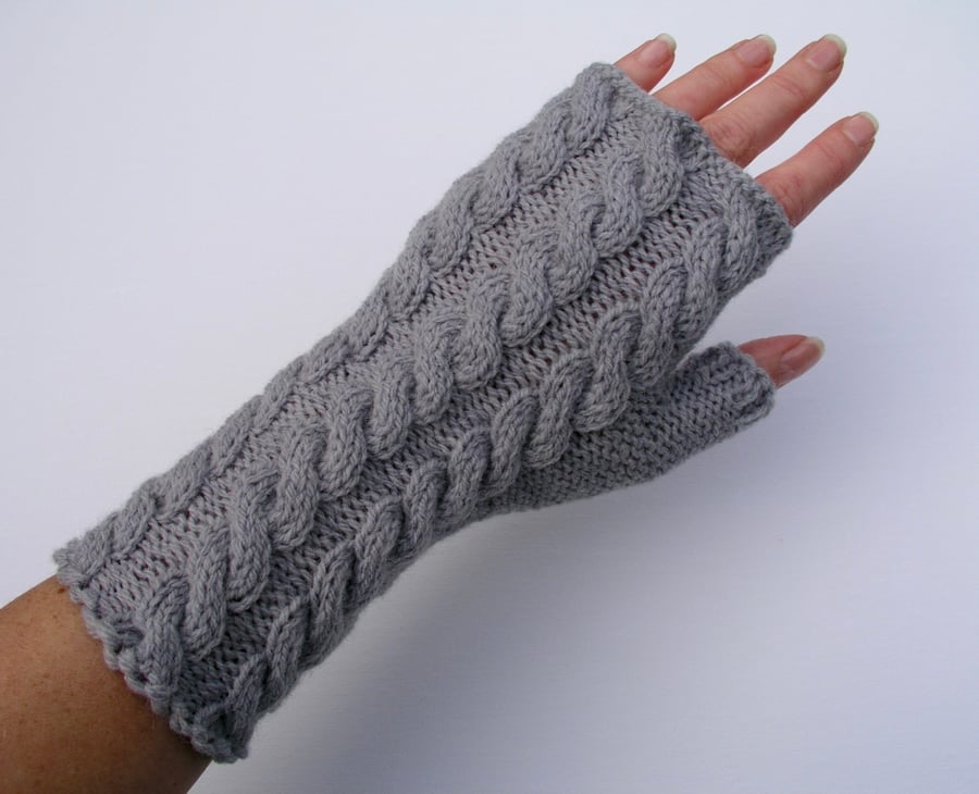 Grey fingerless gloves wrist wamers