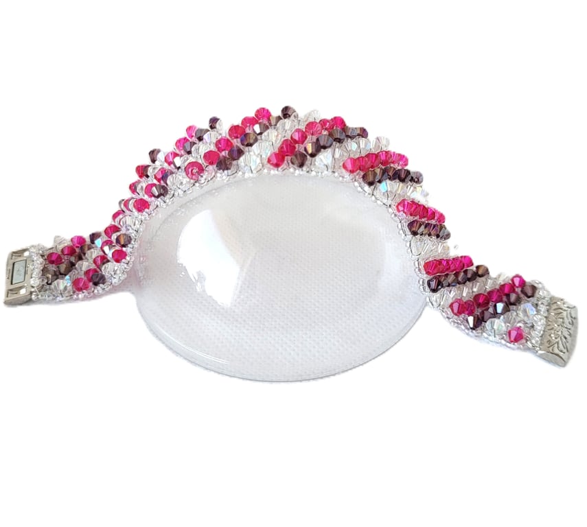 Swarovski crystal and seed bead netted bracelet