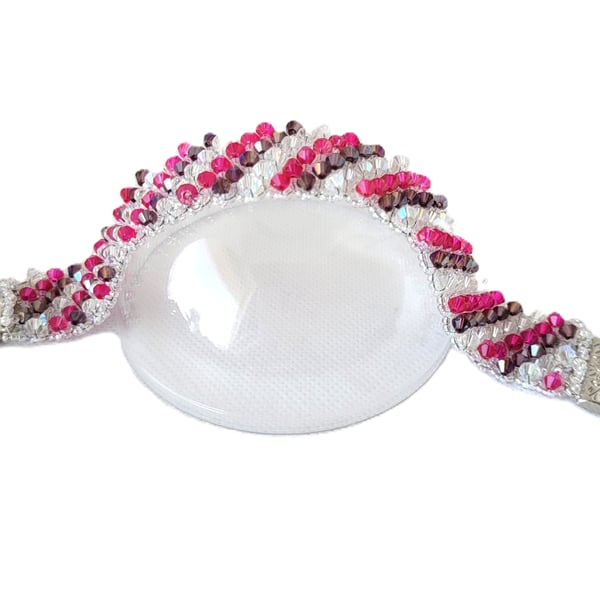 Swarovski crystal and seed bead netted bracelet