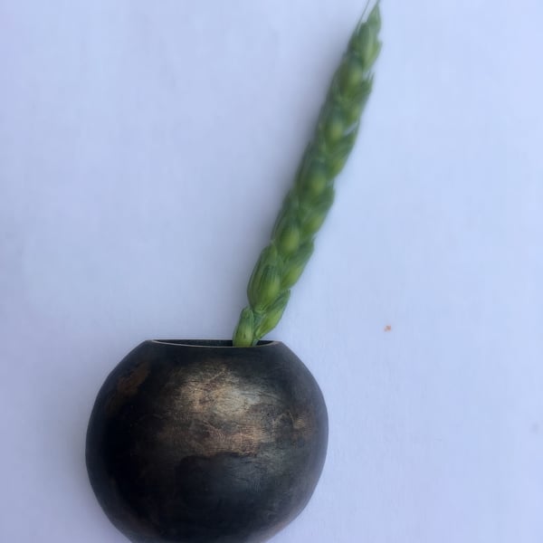 REDUCED A portable vase for walkers, countryside explorers, flower lovers 