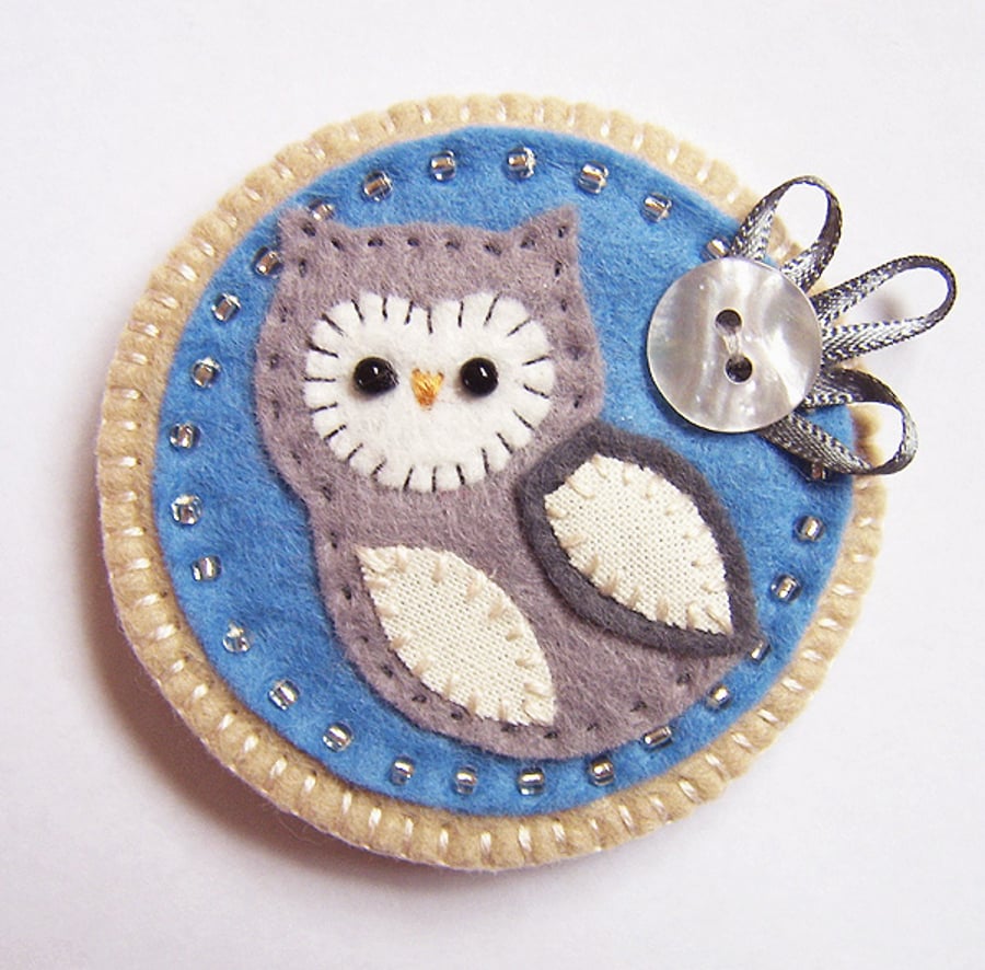 SALE! Owl Brooch