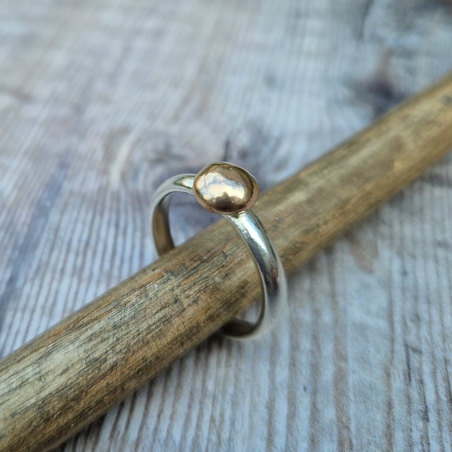 Sterling Silver and 9ct Gold Pebble Ring