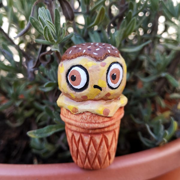Hand-carved and painted wooden Giuseppe the Gelato