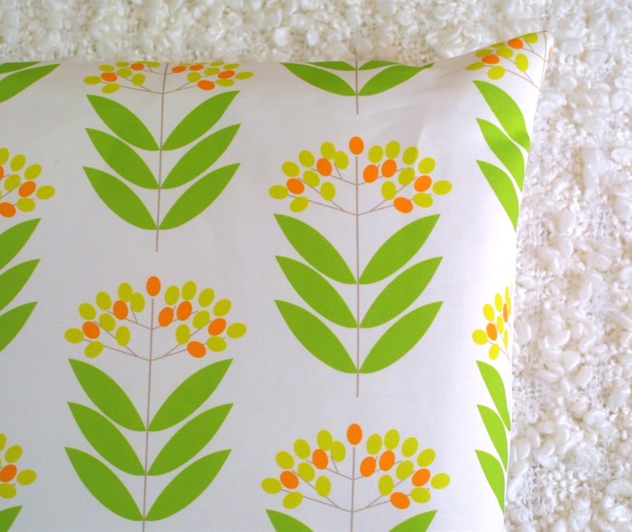 Green Elderberry cushion cover