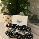 Black and white scrunchies 