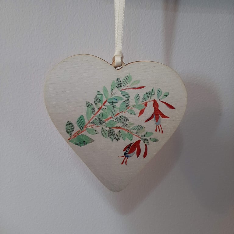 Fuchsia Heart Wooden Decoration