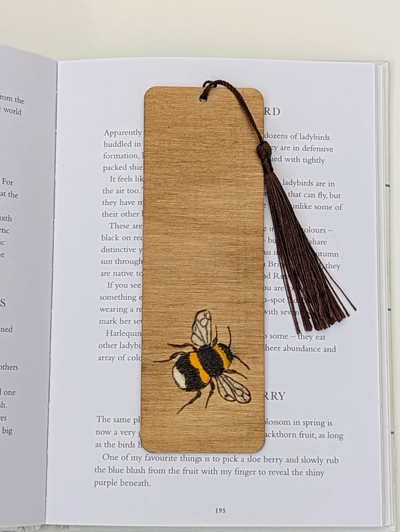Pyrography bee bookmark, stocking filler gift for a bee lover