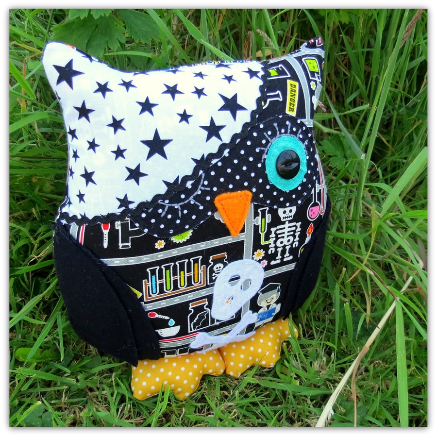 A  pirate owl cushion.  24cm tall.  Pirate decor.