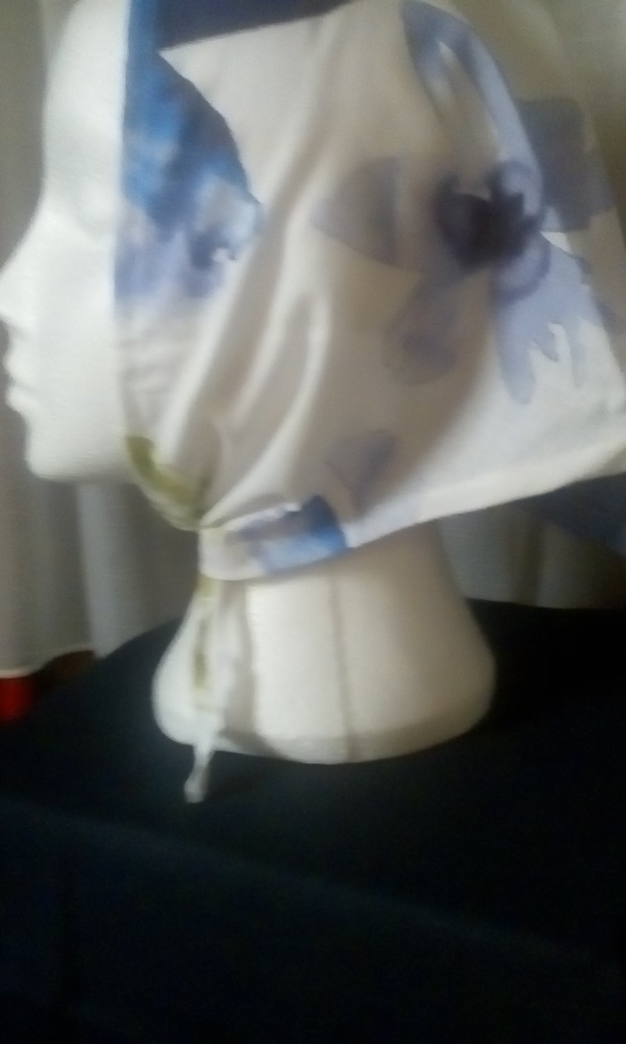 floral triangular head scarf (116)