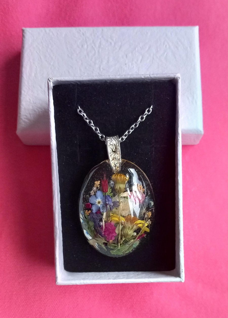 Dried flower Boxed Necklace "Summer Meadow" oval necklace,Birthday gift her
