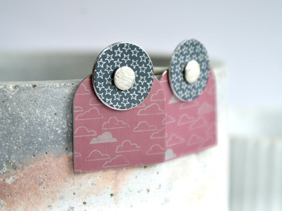 Multi way large colour studs