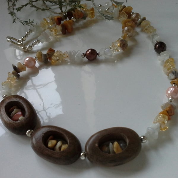 Sale Wood, Citrne Moonstone, Agate, Faceted Shell Pearl Necklace