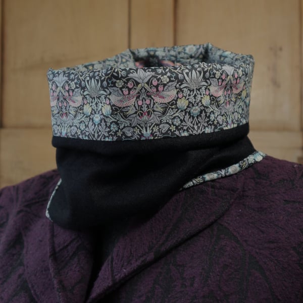 William Morris Snood Strawberry Thief Grey