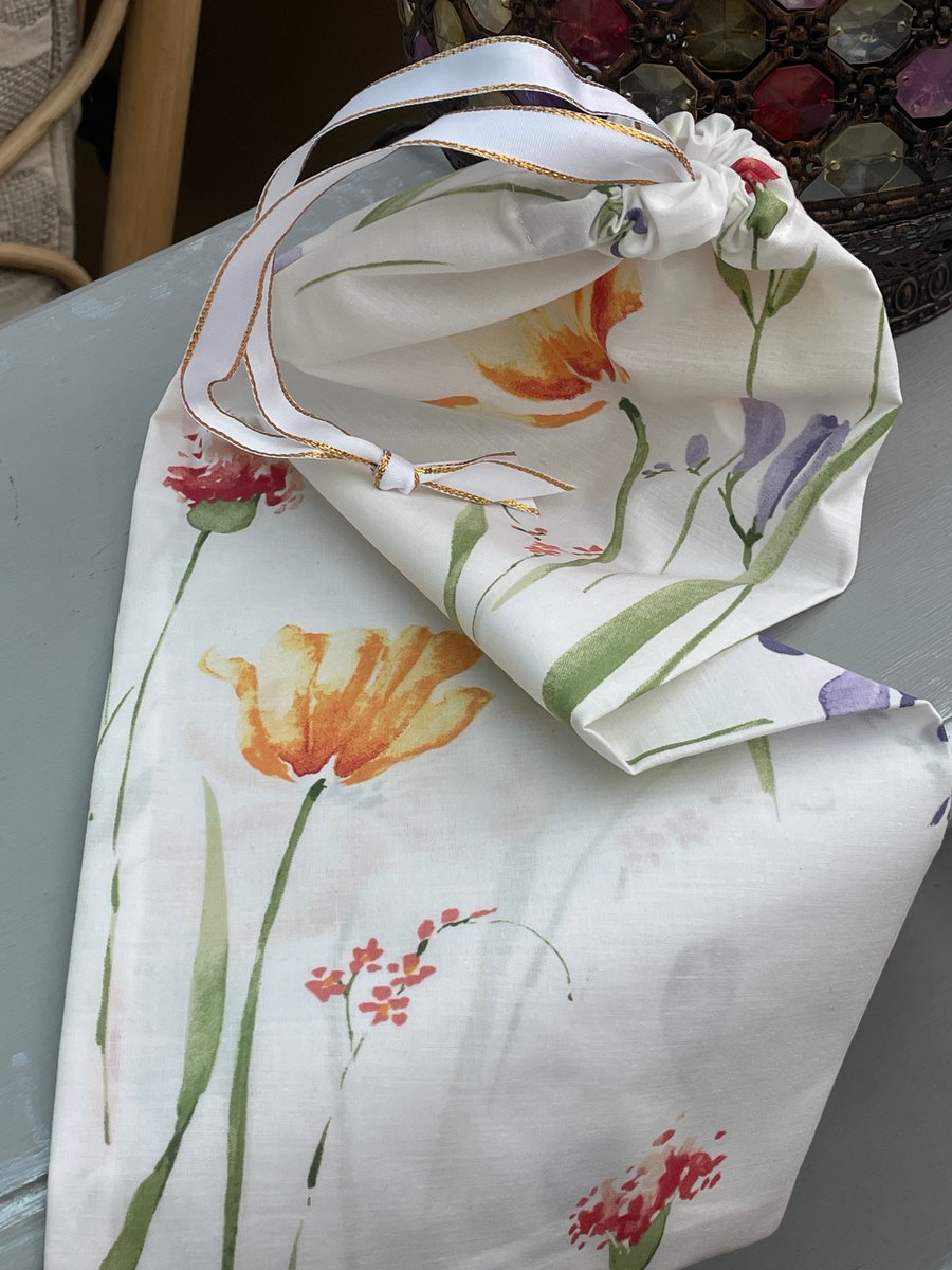 Fabric wine bottle gift bag with ribbon tie