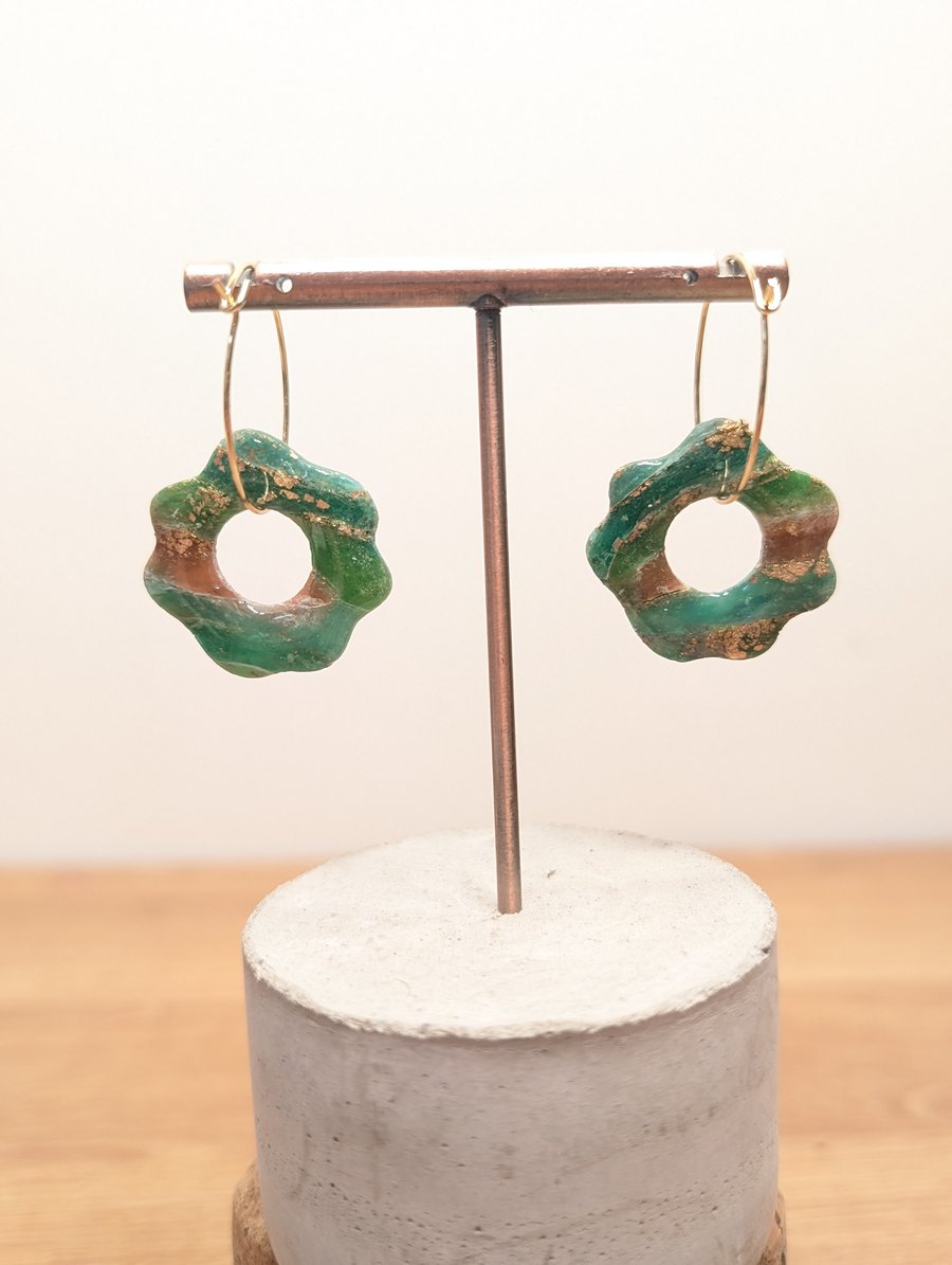 Green earthy agate flower hoop earrings