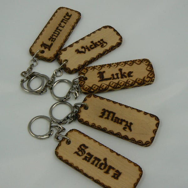 wooden keyring with name (pyrographed)