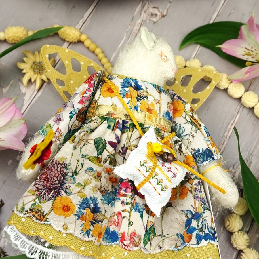 Flax, A Fairly Furry Fairy Mohair Mouse