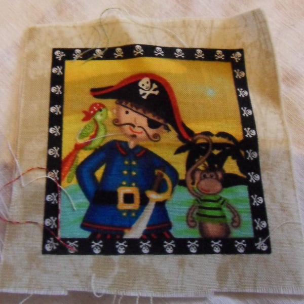 100% cotton fabric squares. Pirates and parrot (60)
