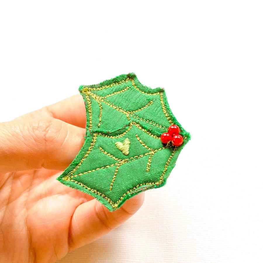 Holly leaf brooch