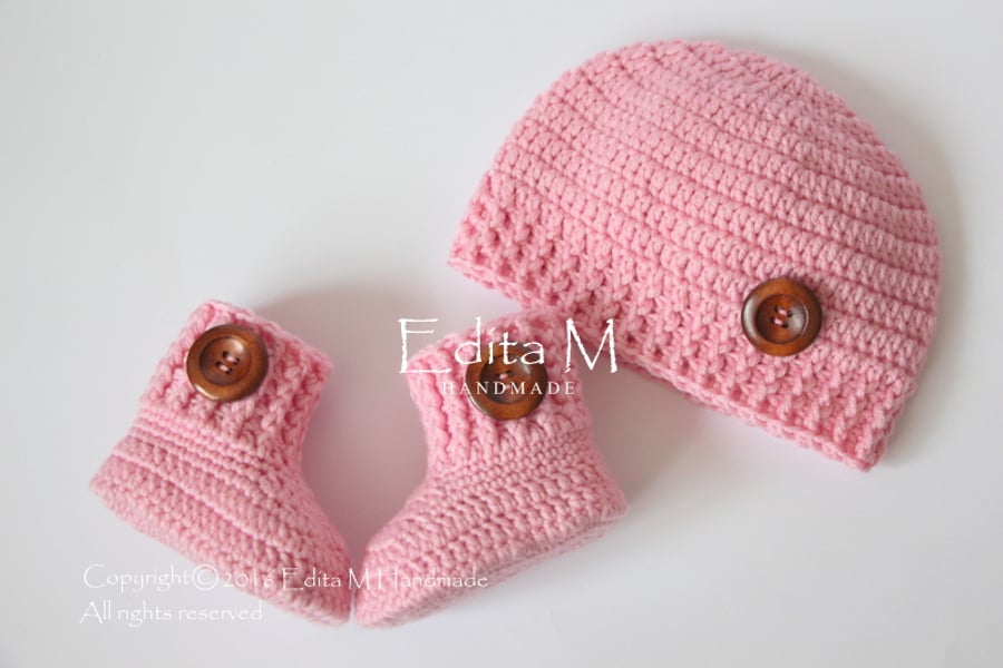 Baby girl set, merino wool, newborn, free shipping UK, pink, baby booties, hat