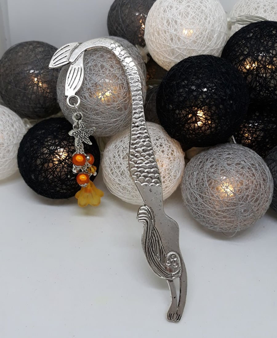 MM64 - Mermaid bookmark with Lucite flower