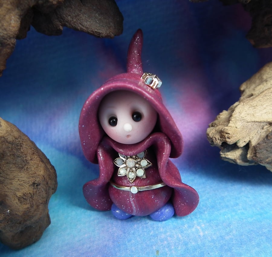 Lady 'Meliss' Tiny Lady-in-waiting Gnome OOAK Sculpt by Ann Galvin
