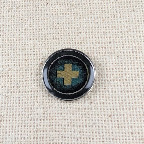 Healer Pin Badge - Gamer Themed Pin - Large Resin Topped Pin Badge 