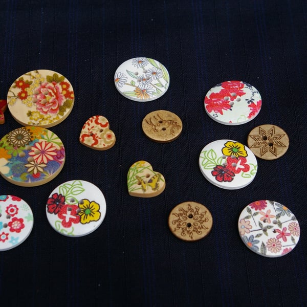 Buttons mixed bag of fourteen wood and coconut shell Buttons