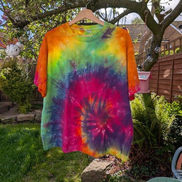 Tie dye cotton tee (L)