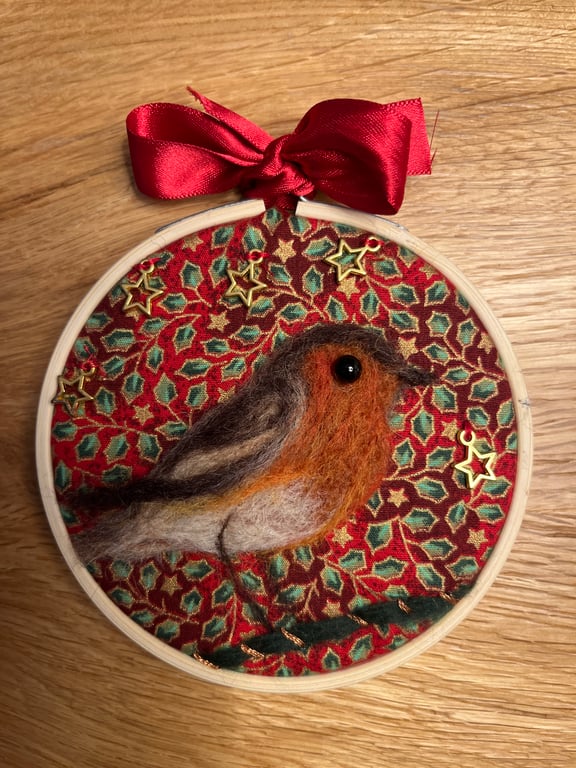 Robin with stars hoop decoration 