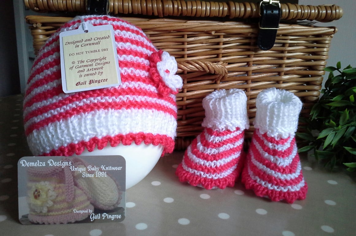 Designer Hand Knitted Baby Girl's Beanie Hat & Booties Gift Set  0-6 months size