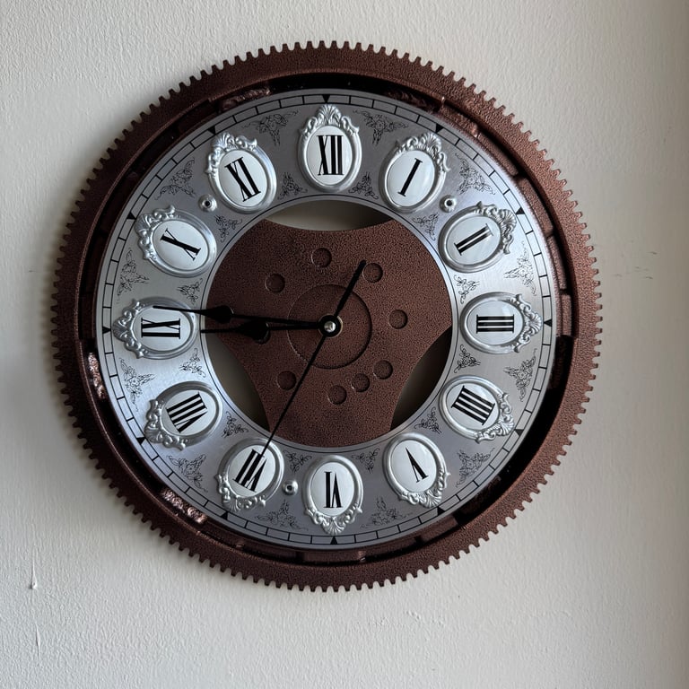 Steampunk Cog Gear Clock (Black Hands)